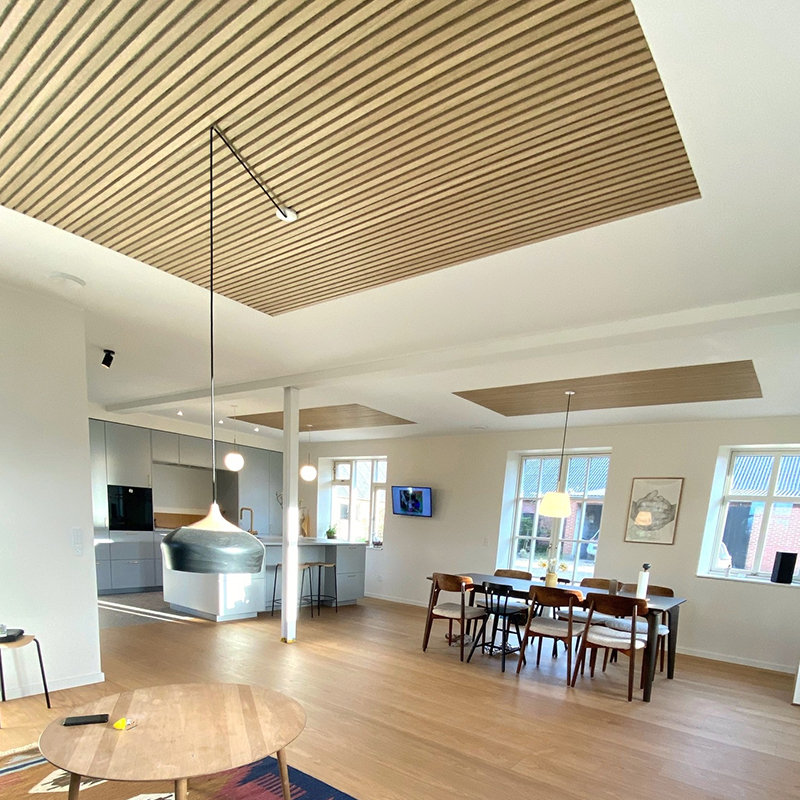 Akupanel Design puiset akustiset seinäpaneelit 3D-malli Äänieristyspuiset säleet kotihotellin kouluteatteriin sairaalakäyttöön