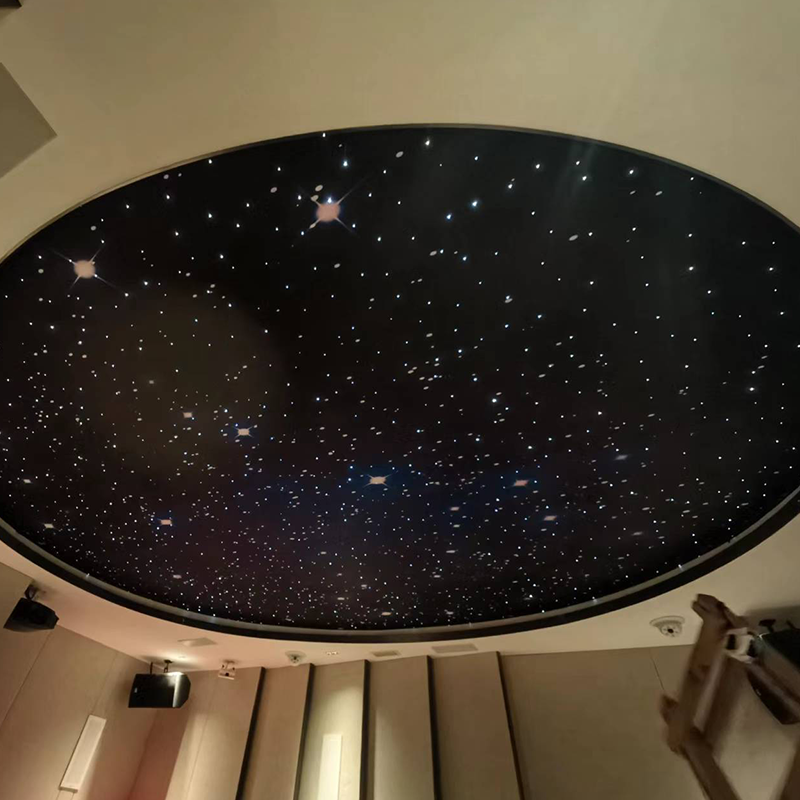 Moderni Star Top kattovalopalkki KTV:n audiovisuaaliseen huoneeseen Optinen kuitu Sky Star -koristeprojektorin valo suoraan