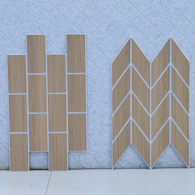 Ensiluokkaiset modernit puiset akustiset paneelit kotitoimistoihin kouluhotellien erinomaiset ääntä vaimentavat seinäpaneelit